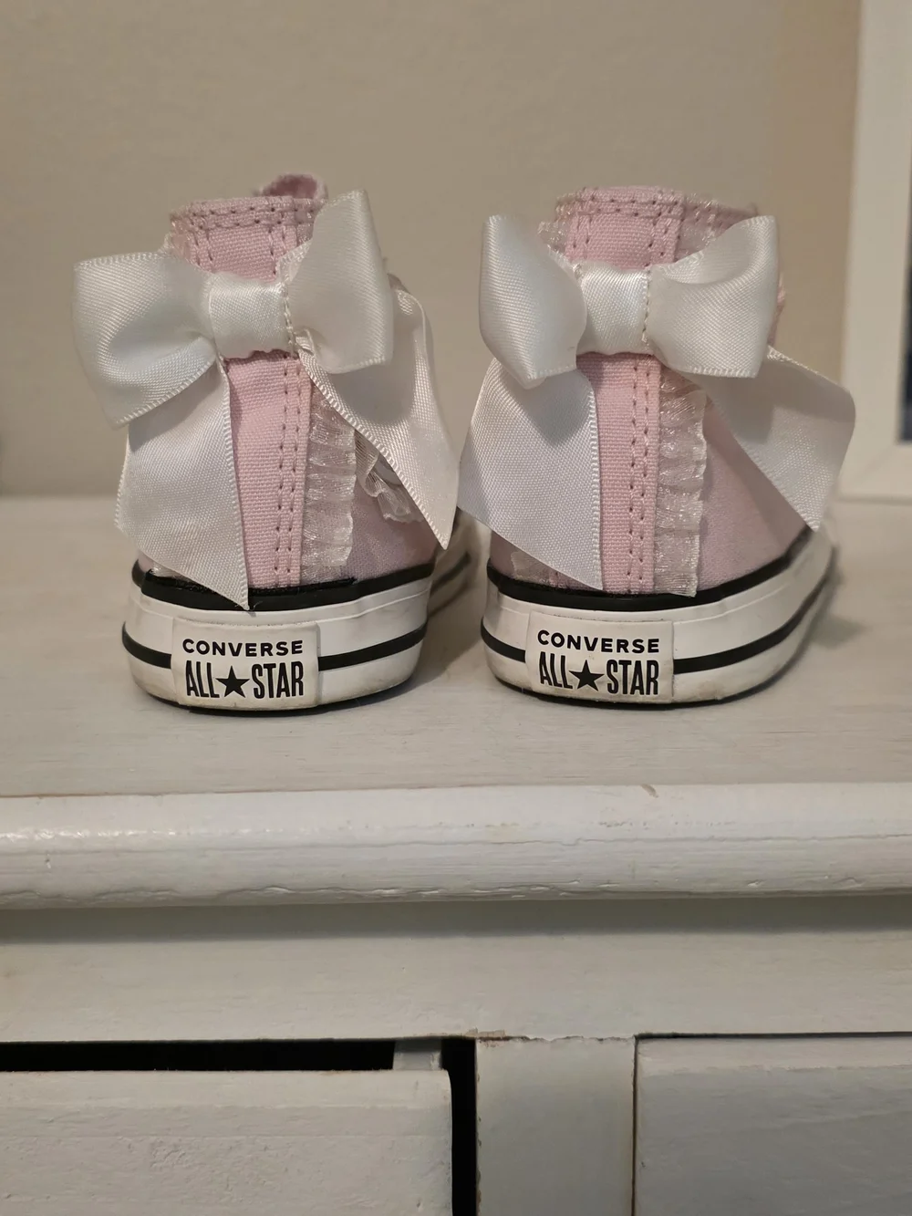 Converse Size 6 toddler- Pink Canvas High-Top Sneakers with LACE AND BOW accents
